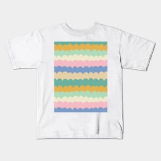 Colorful wavy pattern in cool tones Kids T-Shirt